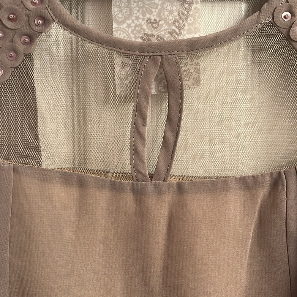 Hem & Thread Sequined Pleated Top - Picture 3 of 8
